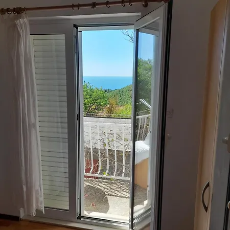 Marijana - One Bedroom With Balcony Apartment *