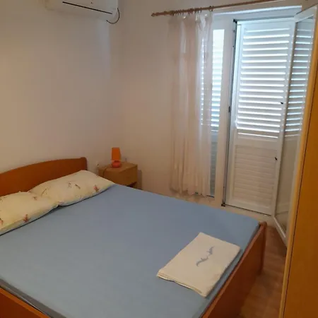 公寓 Marijana - One Bedroom With Balcony *