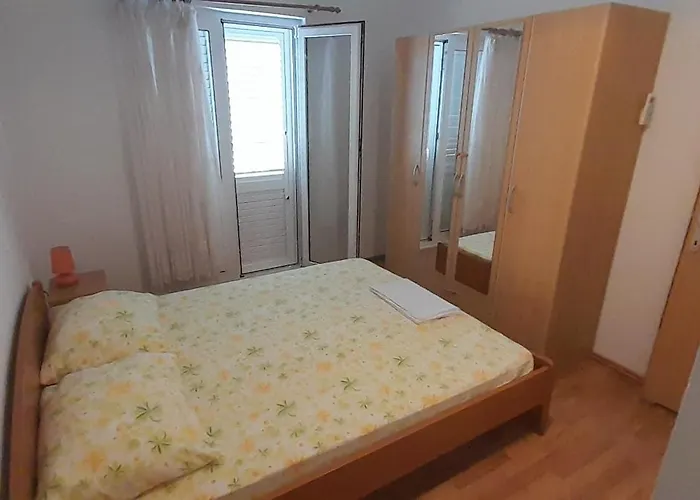 Apartament Marijana - One Bedroom With Balcony *