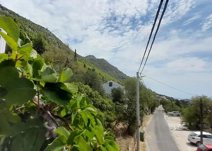 Apartament Marijana - One Bedroom With Balcony *